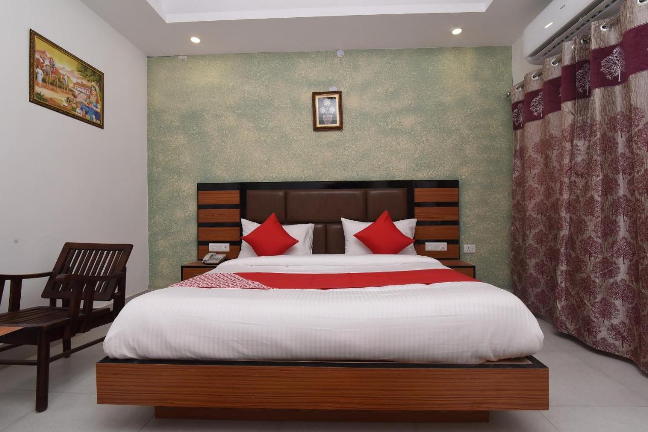 Capital O 13310 Noida Suites מראה חיצוני תמונה
