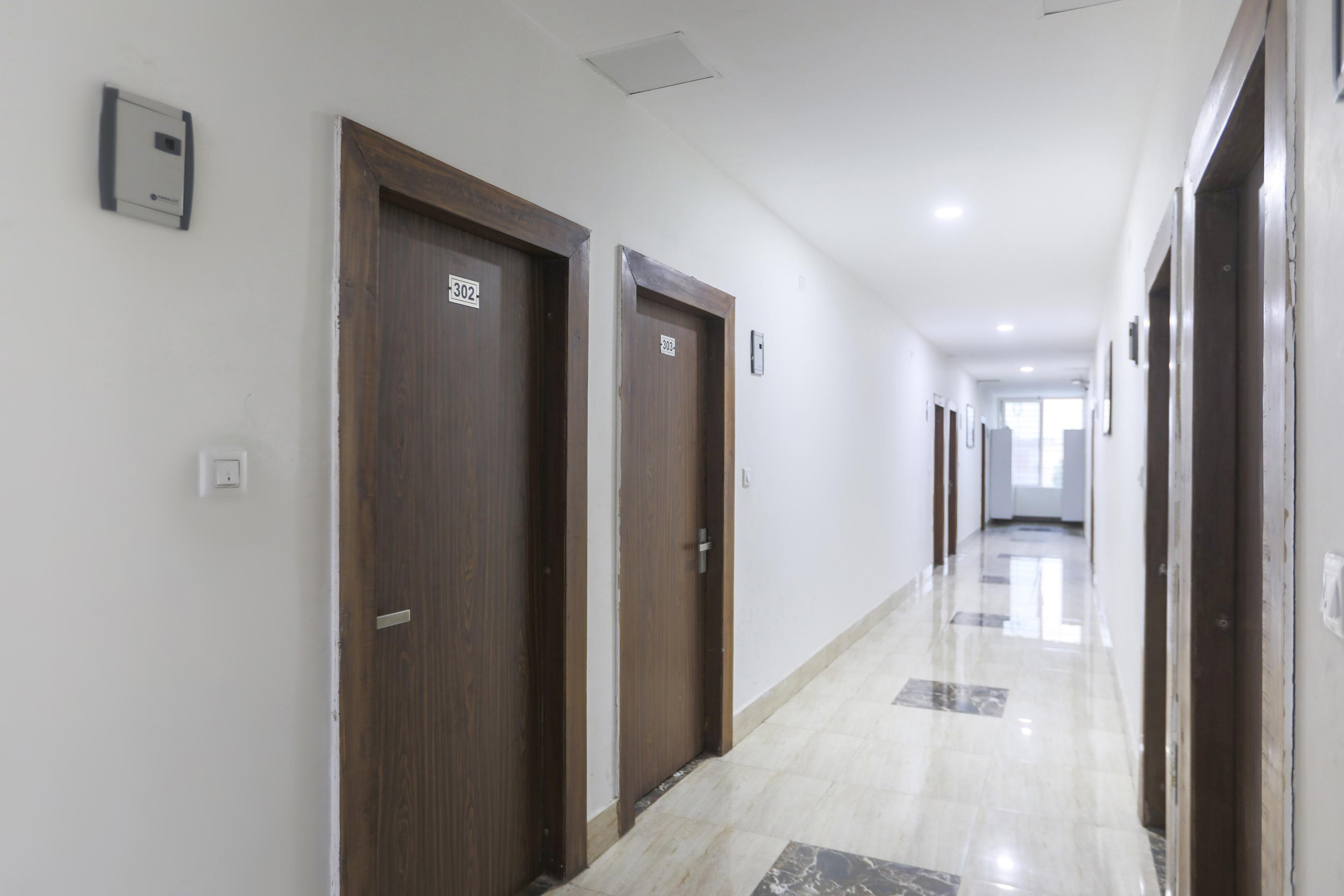 Capital O 13310 Noida Suites מראה חיצוני תמונה