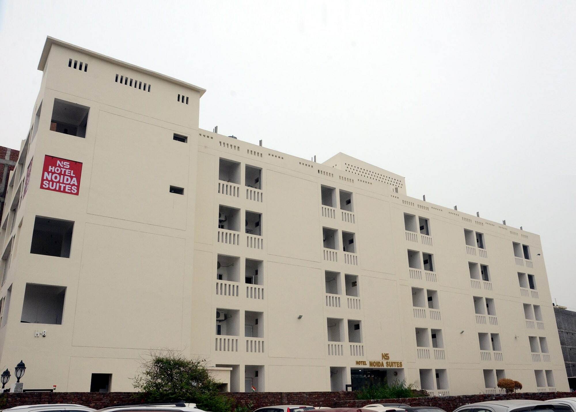 Capital O 13310 Noida Suites מראה חיצוני תמונה